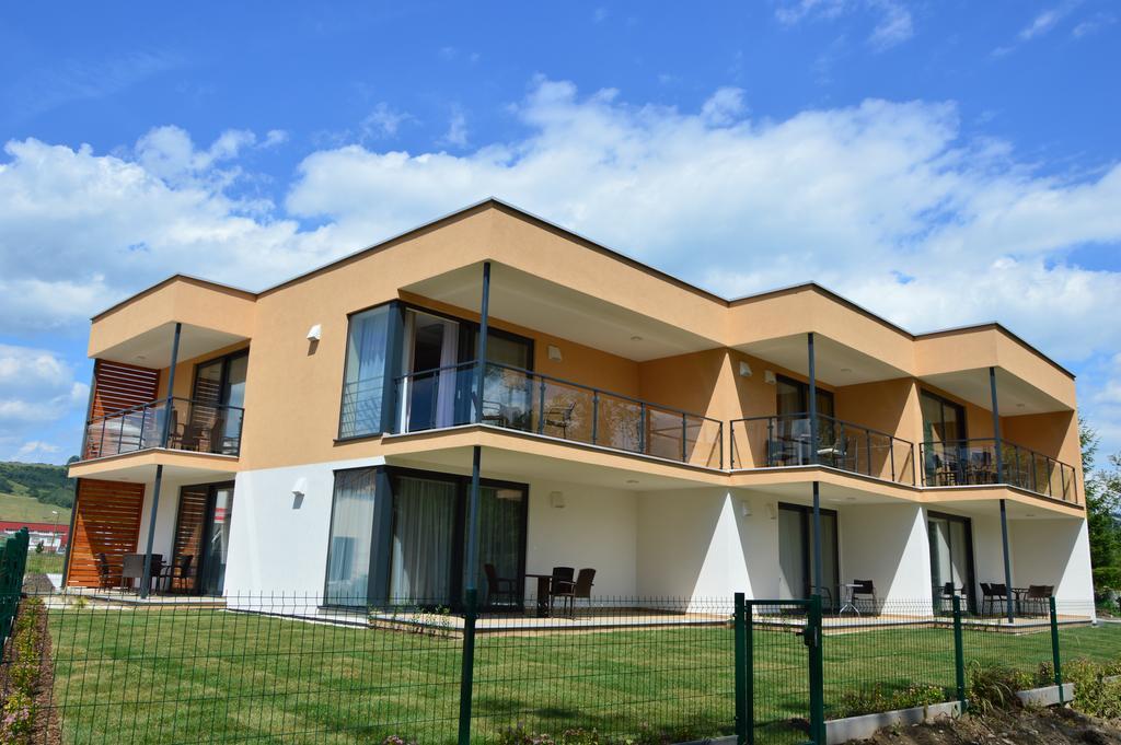 Apartmanovy Dom Krivan Bešeňová 外观 照片